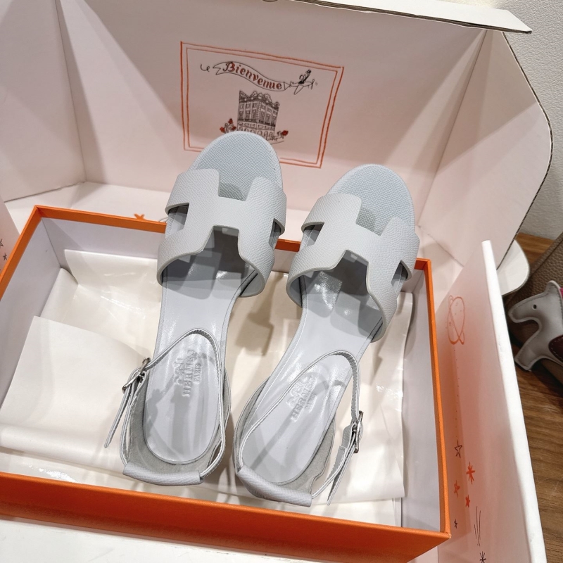 H**me5 sandals